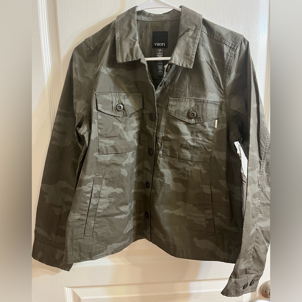 NWT Vuori Ripstop Jacket in Oregano Camo Size Small - Picture 2 of 7